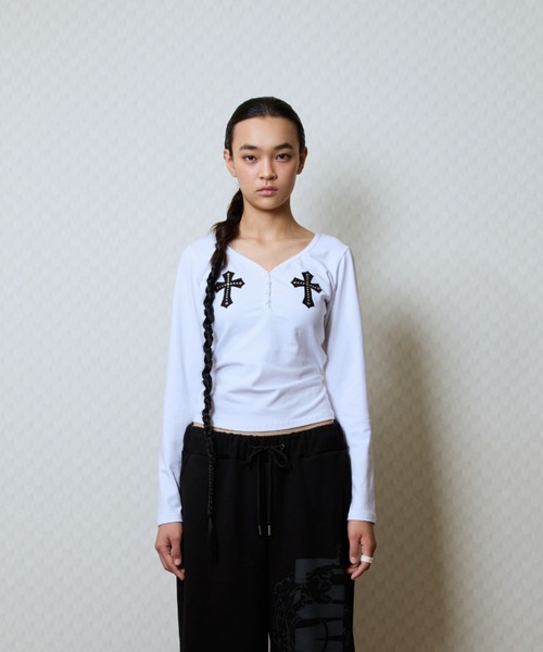 LUVISTRUE(ラヴイズトゥルー)の「GT PATCH SLEEVE TEE(Tシャツ/カットソー・レディース・チャコール/ホワイト/ブラック・FREE)」の17枚目の写真