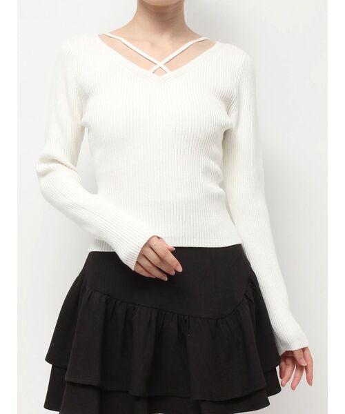 RESEXXY（リゼクシー）の「デコルテクロスニットトップス（ニット/セーター・レディース・グリーン/ホワイト/ブラック/ベージュ/レッド・FREE）」の9枚目の写真