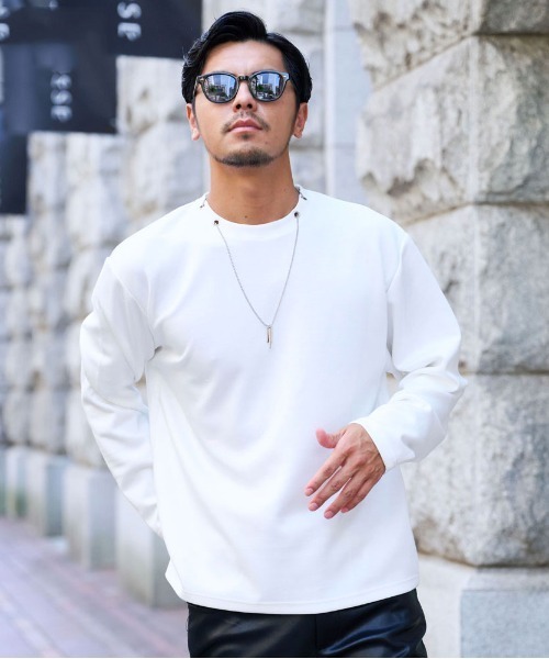 CavariA(キャバリア)の「『CavariA/キャバリア』クルーネック ネックレス付きポンチLS Tシャツ(Tシャツ/カットソー・メンズ・ブラック/ホワイト・L/M)」の1枚目の写真