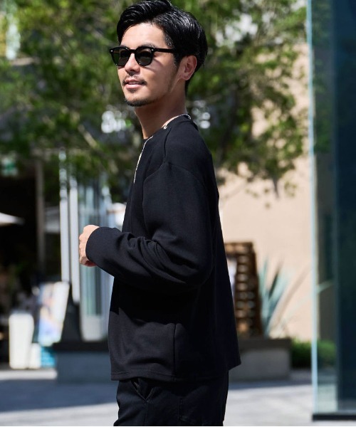 CavariA(キャバリア)の「『CavariA/キャバリア』クルーネック ネックレス付きポンチLS Tシャツ(Tシャツ/カットソー・メンズ・ブラック/ホワイト・L/M)」の5枚目の写真