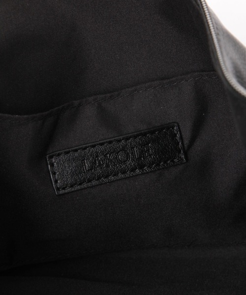 LAKOLE（ラコレ）の「チャームセットワンショルダーバッグ / 599627（ショルダーバッグ・レディース・ブラック/オフホワイト/ボルドー・FREE）」の11枚目の写真