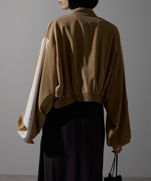 each（イーチ）の「ライン入りショート丈ブルゾン（ブルゾン・レディース・ベージュ・FREE）」の6枚目の写真