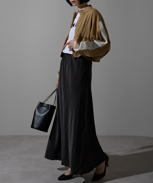 each（イーチ）の「ライン入りショート丈ブルゾン（ブルゾン・レディース・ベージュ・FREE）」の10枚目の写真