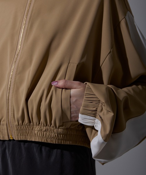 each（イーチ）の「ライン入りショート丈ブルゾン（ブルゾン・レディース・ベージュ・FREE）」の16枚目の写真