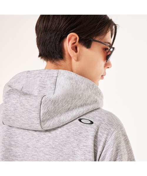 OAKLEY パーカー　グレー　L ポケット周辺毛玉　タイト気味ストレッチ OAKLEY パーカーグレーL ポケット周辺毛玉タイト気味ストレッチ