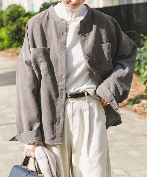 ITEMS URBANRESEARCH（アイテムズ アーバンリサーチ）の「コーデュロイポケットシャツ（シャツ/ブラウス・レディース・ホワイト系その他/グリーン/ブラウン系その他/グレー・FREE）」の3枚目の写真