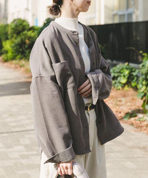 ITEMS URBANRESEARCH（アイテムズ アーバンリサーチ）の「コーデュロイポケットシャツ（シャツ/ブラウス・レディース・ホワイト系その他/グリーン/ブラウン系その他/グレー・FREE）」の10枚目の写真