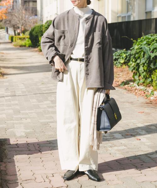 ITEMS URBANRESEARCH（アイテムズ アーバンリサーチ）の「コーデュロイポケットシャツ（シャツ/ブラウス・レディース・ホワイト系その他/グリーン/ブラウン系その他/グレー・FREE）」の11枚目の写真