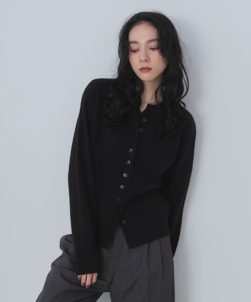 スクエアボタンニットカーディガン（カーディガン/ボレロ）｜Shelly