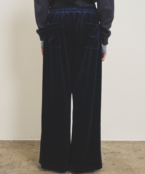 VION（ヴィオン）の「ベロアイージーパンツ / Velour Easy Pants（スウェットパンツ・レディース・ネイビー/ブラック・SMALL/MEDIUM）」の15枚目の写真
