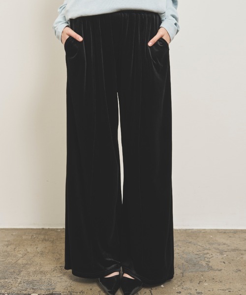 VION（ヴィオン）の「ベロアイージーパンツ / Velour Easy Pants（スウェットパンツ・レディース・ネイビー/ブラック・SMALL/MEDIUM）」の12枚目の写真