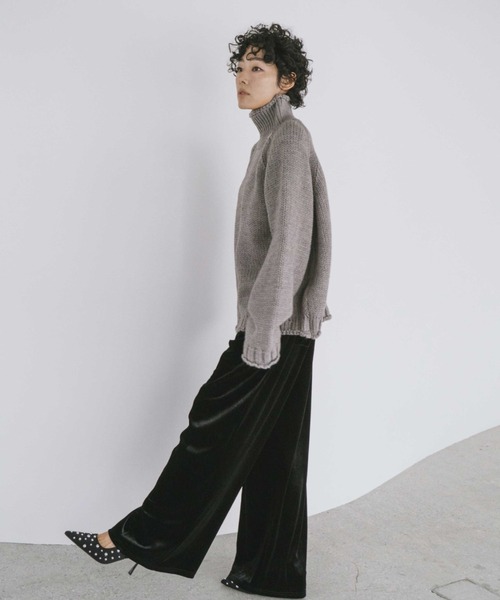 VION（ヴィオン）の「ベロアイージーパンツ / Velour Easy Pants（スウェットパンツ・レディース・ネイビー/ブラック・SMALL/MEDIUM）」の5枚目の写真