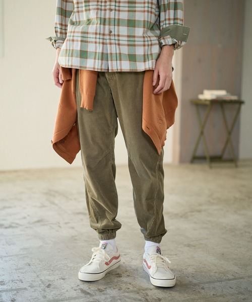 BAYFLOW(ベイフロー)の「コーデュロイフレックススリムパンツ(その他パンツ・メンズ・ベージュ/チャコール/その他2/その他1・LARGE/MEDIUM)」の16枚目の写真