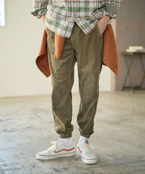 BAYFLOW(ベイフロー)の「コーデュロイフレックススリムパンツ(その他パンツ・メンズ・ベージュ/チャコール/その他2/その他1・LARGE/MEDIUM)」の17枚目の写真