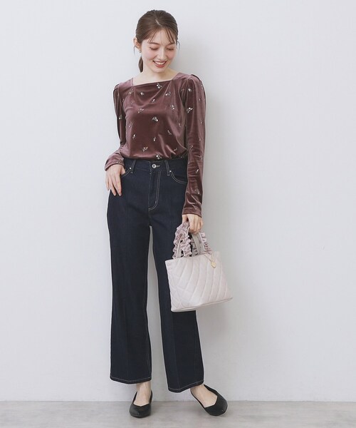 index（インデックス）の「バックシャン小花刺繍ベロアトップス【洗濯機OK】（Tシャツ/カットソー・レディース・チャコールグレー/パープル系4/ネイビー・36/38/40/42）」の9枚目の写真