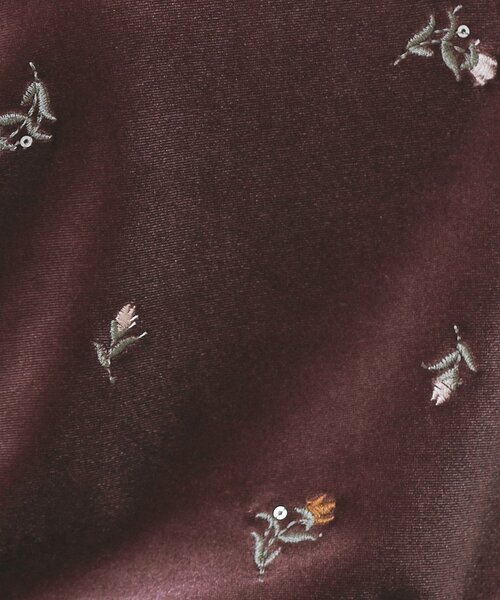index（インデックス）の「バックシャン小花刺繍ベロアトップス【洗濯機OK】（Tシャツ/カットソー・レディース・チャコールグレー/パープル系4/ネイビー・36/38/40/42）」の11枚目の写真