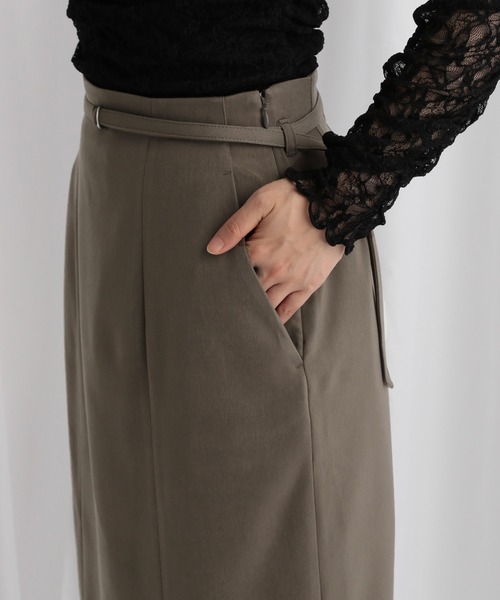 mysty woman(ミスティウーマン)の「スリットナロースカート 605409(スカート・レディース・ブラック/ブラウン/アイボリー・FREE)」の14枚目の写真