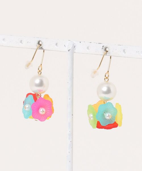 tone(トーン)の「【MUURABBTI】花手毬ピアス(MA)(ピアス(両耳用)・レディース・レッド・FREE)」の2枚目の写真