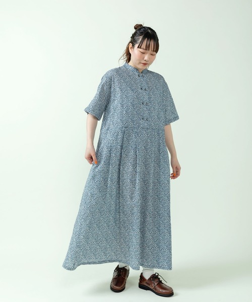 PAR ICI(パーリッシィ)の「【WEB限定カラー】小花柄 ダブルボタンスタンドワンピース(ワンピース・レディース・ブルー/グレー/ネイビー・FREE)」の3枚目の写真