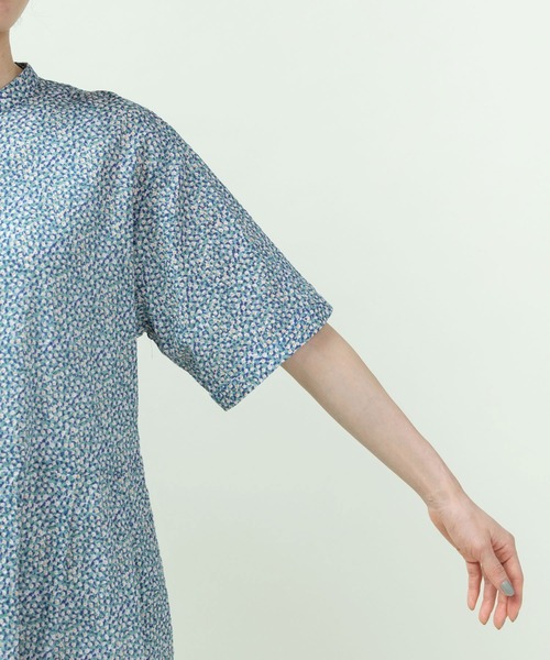 PAR ICI(パーリッシィ)の「【WEB限定カラー】小花柄 ダブルボタンスタンドワンピース(ワンピース・レディース・ブルー/グレー/ネイビー・FREE)」の13枚目の写真