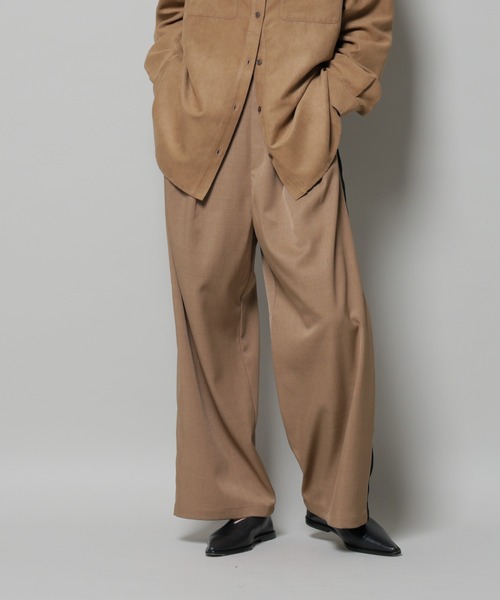 NANO universe(ナノユニバース)の「ベルベッドサイドラインパンツ(その他パンツ・レディース・ライトグレー/チャコール/ダークベージュ・FREE)」の14枚目の写真