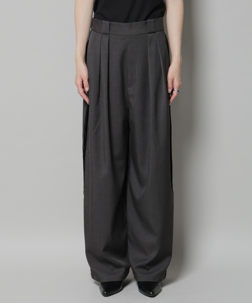 NANO universe(ナノユニバース)の「ベルベッドサイドラインパンツ(その他パンツ・レディース・ライトグレー/チャコール/ダークベージュ・FREE)」の6枚目の写真