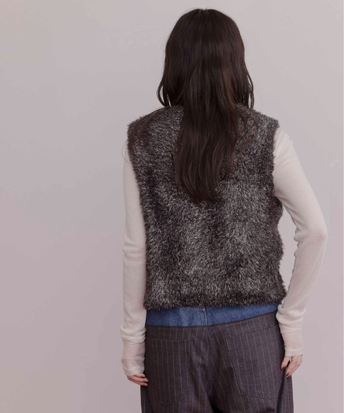 Eimee Law（エイミーロウ）の「キラキラニットショートベスト（ベスト・レディース・ブラック/ブラウン/ピンク・FREE）」の19枚目の写真