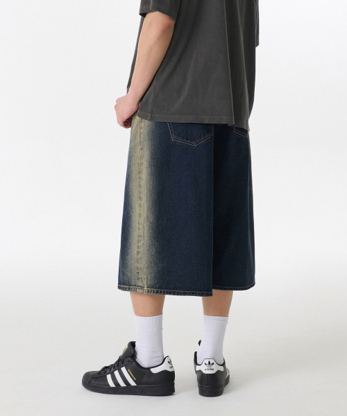 MUSINSA STANDARD（ムシンサスタンダード）の「サイドブラシロングバミューダデニムパンツ[イエローダークブルー]（デニムパンツ・メンズ・その他・38/36/34/32/30/31/33/26/27/28/29）」の2枚目の写真