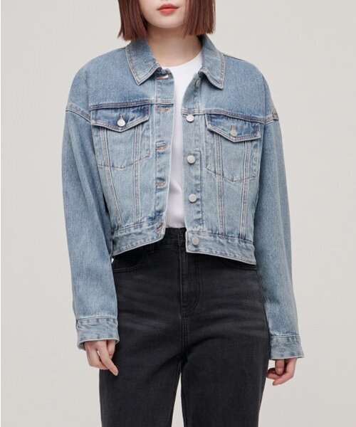 MUSINSA STANDARD WOMAN（ムシンサスタンダードウーマン）の「ウィメンズオーバーサイズデニムトラッカージャケット[ライトインディゴ]（デニムジャケット・レディース・その他・SMALL/MEDIUM）」の5枚目の写真