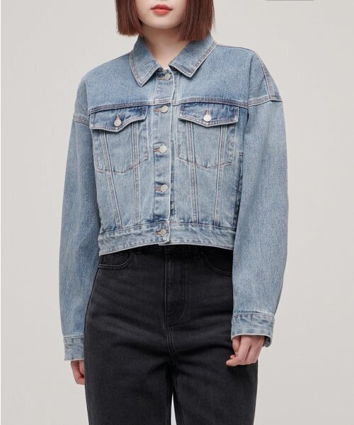 MUSINSA STANDARD WOMAN（ムシンサスタンダードウーマン）の「ウィメンズオーバーサイズデニムトラッカージャケット[ライトインディゴ]（デニムジャケット・レディース・その他・SMALL/MEDIUM）」の6枚目の写真