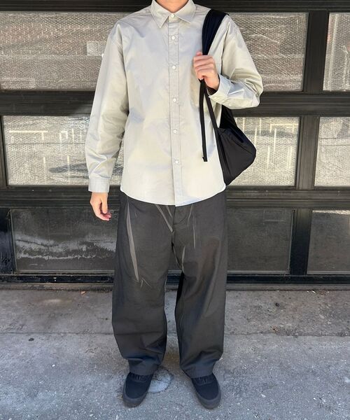 PYEON MA(ピョンマ)の「タイプライターリラックスシャツ - グレー(シャツ/ブラウス・レディース・グレー・LARGE/MEDIUM)」の3枚目の写真