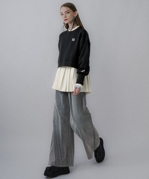 HARE(ハレ)の「ビジューポイントシシュウスウェット(HARE)(スウェット・レディース・ベージュ/ブラック・FREE)」の5枚目の写真