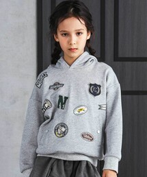 nexchic（ネクシック）の「ロゴバッチ裏毛フーディ(110~150cm)（パーカー・キッズ）」