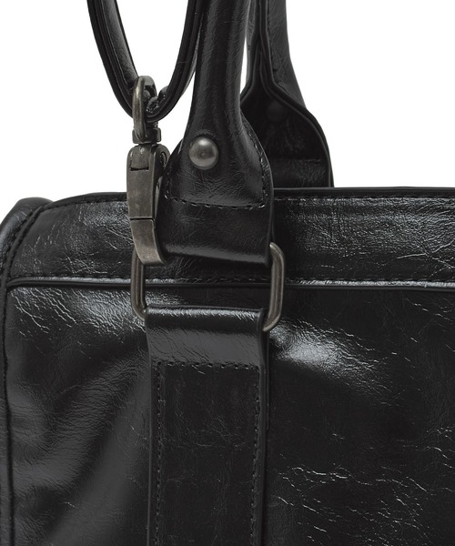 X-girl（エックスガール）の「HEART PADLOCK FAUX LEATHER 2WAY BAG（ショルダーバッグ・レディース・ブラック/ホワイト・ONE SIZE）」の13枚目の写真