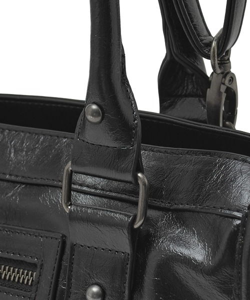 X-girl（エックスガール）の「HEART PADLOCK FAUX LEATHER 2WAY BAG（ショルダーバッグ・レディース・ブラック/ホワイト・ONE SIZE）」の14枚目の写真