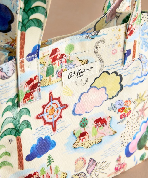Cath Kidston(キャスキッドソン)の「スモール ブックバッグ Sketchbook(トートバッグ・レディース・その他・FREE)」の2枚目の写真