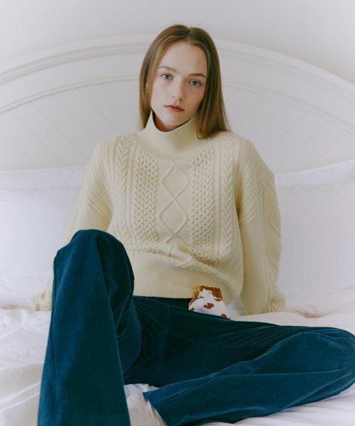 ETMON（エトモン）の「Turtle-Neck Cable Knit Top  Butter（ニット/セーター・レディース・その他・FREE）」の4枚目の写真