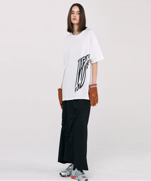 TWENTY FOUR T(トゥエンティフォーティ)の「ティプシーロゴTシャツホワイト(Tシャツ/カットソー・レディース・その他・FREE)」の4枚目の写真