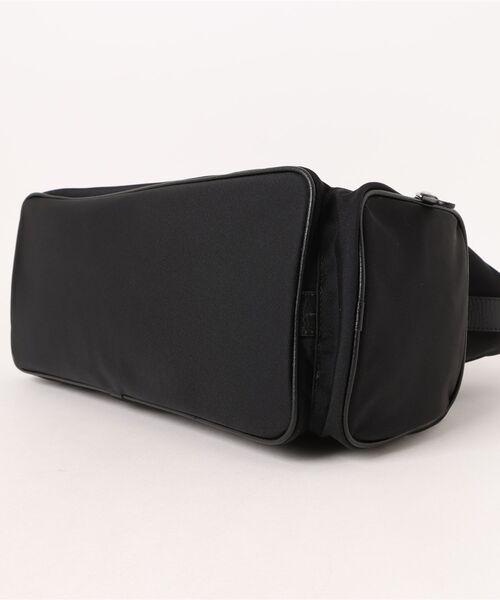 STELLA McCARTNEY（ステラマッカートニー）の「Dartmoor ECONYL Shoulder Bag / Dartmoor ECONYL ショルダーバッグ（ショルダーバッグ・レディース・ブラック・ONE SIZE）」の8枚目の写真