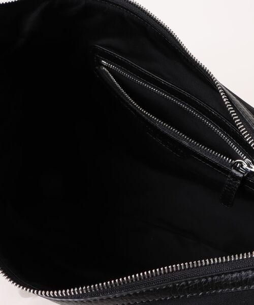 STELLA McCARTNEY（ステラマッカートニー）の「Dartmoor ECONYL Shoulder Bag / Dartmoor ECONYL ショルダーバッグ（ショルダーバッグ・レディース・ブラック・ONE SIZE）」の9枚目の写真