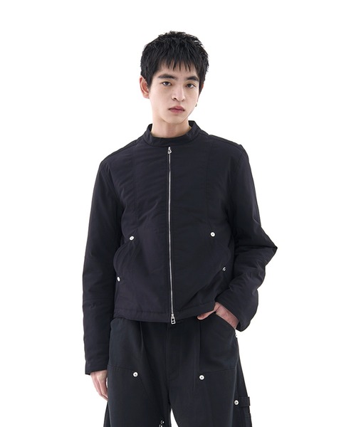 CONZ(コンズ)の「MOTORCYCLE PUFFER BLOUSON/ショート丈/ジャストフィット/CONZ/NVRFRGT(ブルゾン・メンズ・ブラック・3/1/2)」の1枚目の写真