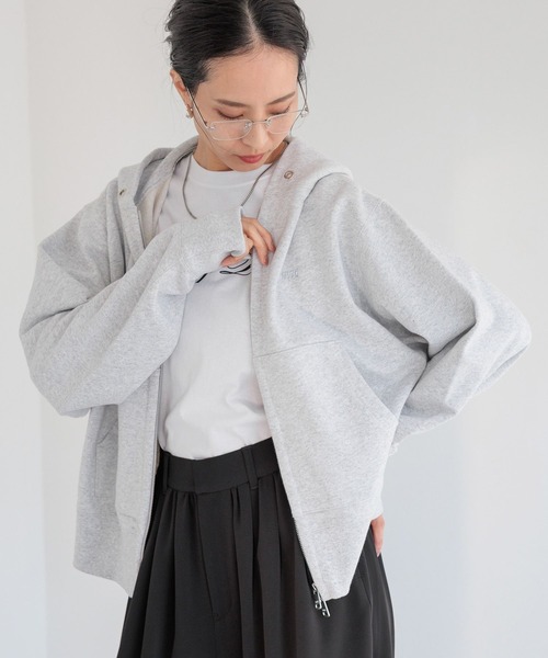 HEREIAM(ヘレイアム)の「【HEREIAM】メタルポイントパーカー(パーカー・レディース・ブラック/ライトグレー/ピンク/イエロー・MEDIUM/LARGE)」の3枚目の写真