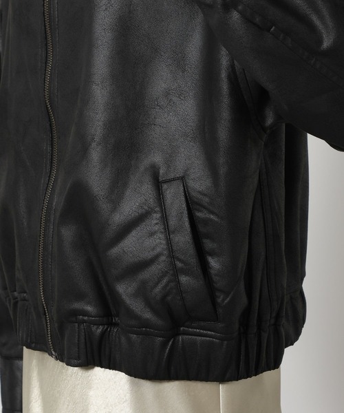 LAKOLE(ラコレ)の「襟付きZIPブルゾン / 642711(ブルゾン・レディース・ブラック/ベージュ・FREE)」の4枚目の写真