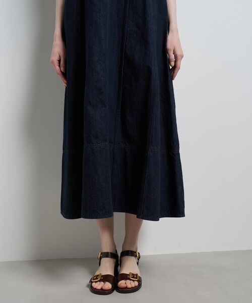 LANVIN en Bleu（ランバンオンブルー）の「Lee×LANVIN en Bleuデニムワンピース（ワンピース・レディース・ブルー系その他/ネイビー・36/38/40）」の13枚目の写真