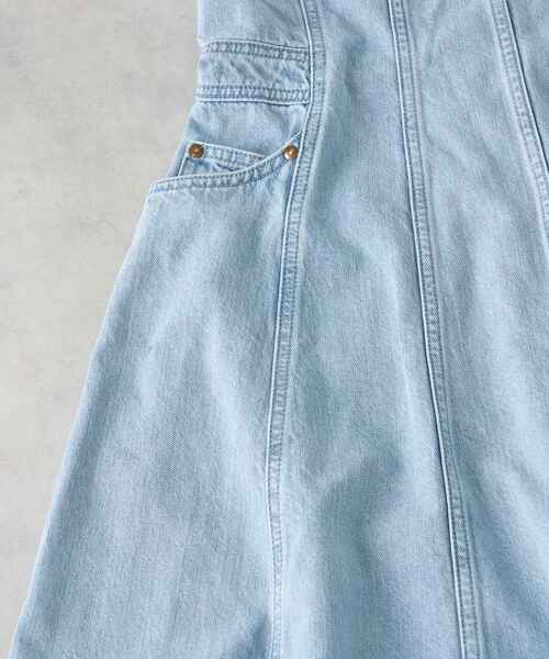 LANVIN en Bleu（ランバンオンブルー）の「Lee×LANVIN en Bleuデニムワンピース（ワンピース・レディース・ブルー系その他/ネイビー・36/38/40）」の21枚目の写真