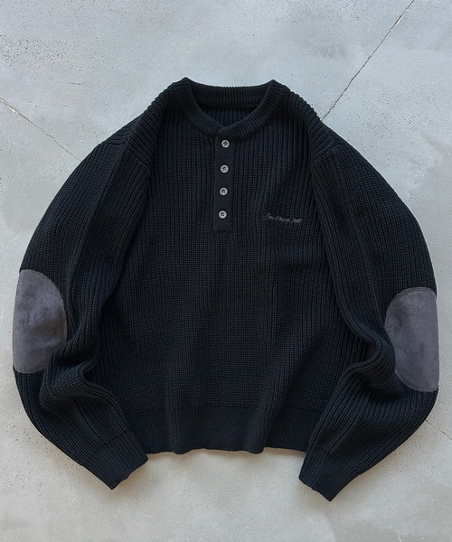 kutir（クティール）の「HENLEY NECK SUEDE ELBOW PATCH KNIT／ヘンリーネックスウェードエルボーパッチニット（ニット/セーター・メンズ・カーキ/ブラック/ボルドー・LARGE/MEDIUM）」の21枚目の写真