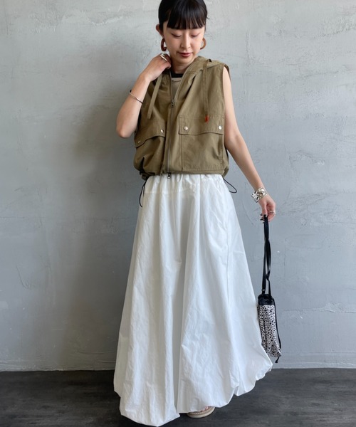 UNIVERSAL OVERALL（ユニバーサルオーバーオール）の「[UNIVERSAL OVERALL/ユニバーサルオーバーオール] 別注 ショート丈 フード付きワークベスト（ベスト・レディース・オリーブ/ブラック/アイボリー・F）」の16枚目の写真