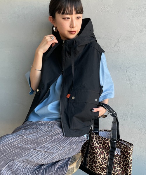 UNIVERSAL OVERALL 別注 フード付きワークベスト OLIVE UNIVERSAL OVERALL/ユニバーサルオーバーオール] 別注 ショート丈