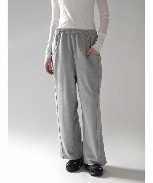 :ETHROF(イーサオブ)の「STUD WIDE SWEATPANTS(スウェットパンツ・レディース・杢グレー/チャコール・FREE)」の3枚目の写真