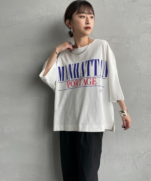 Manhattan Portage（マンハッタンポーテージ）の「【WEB先行予約】[MANHATTAN PORTAGE/マンハッタンポーテージ] 別注 ショート丈 ロゴプリントTシャツ（Tシャツ/カットソー・レディース・ネイビー/ホワイト・F）」の14枚目の写真